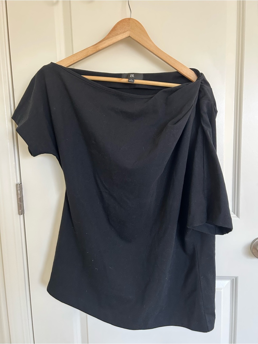 NWOT 100% Cotton One Shoulder Top - Banana Republic - Picture 2 of 3